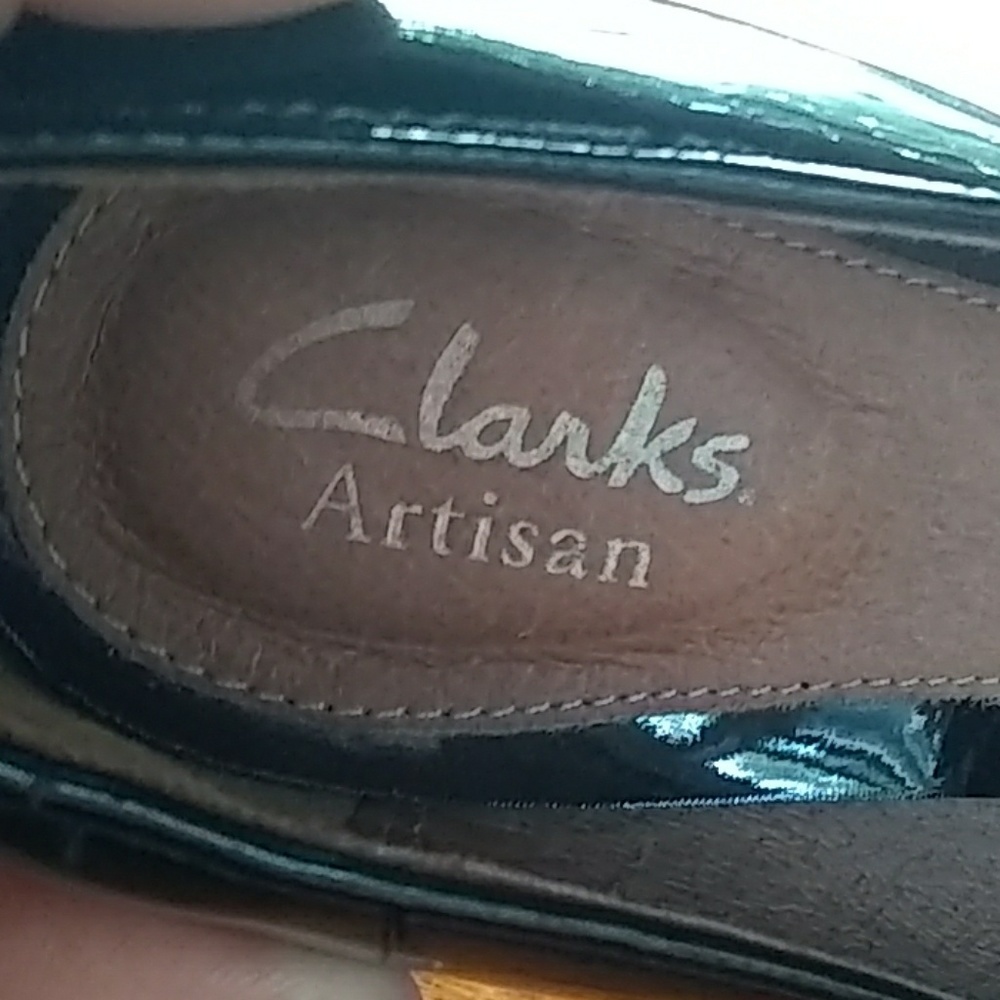 Clark's Artisan Women's Heels - Picture 2 of 8